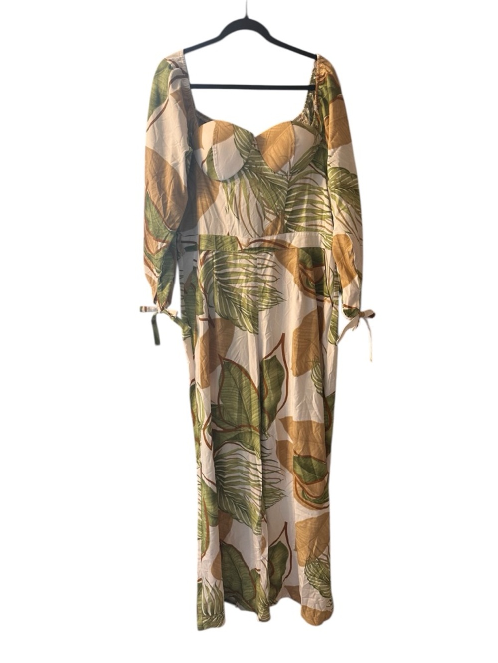 Tropical Print Maxi jumpsuit in a Green and Tan print. Size 2 XXL